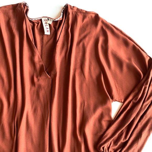 SOLD 💕Anthro Dolan Left Coast Contessa Top - Picture 2 of 16